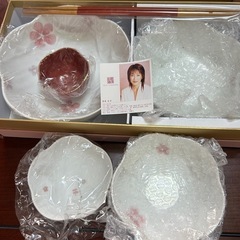 高島礼子さんプロデュース　食器　皿　の画像
