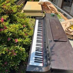電子ピアノ