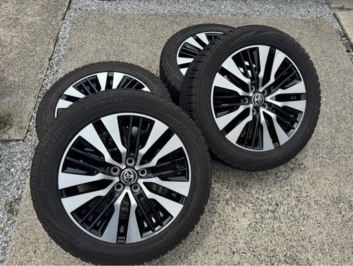 スタッドレスタイヤ　BLIZZAK VRX