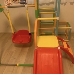 アンパンマン　遊具