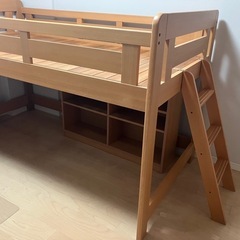 中古、傷ありロフトベッドと本棚