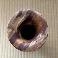 大理石の花瓶の画像