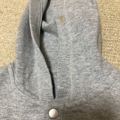【※訳あり　男女兼用ベスト　90】コムサデモード　　グレーの画像