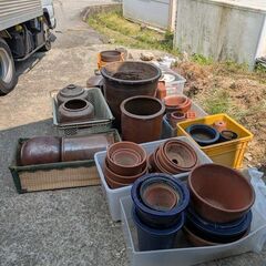 【あげます】 園芸 植木鉢 花瓶 陶器 盆栽 大きな壺 漬物石 ...