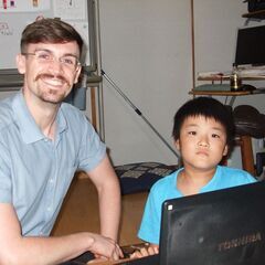 外国人の先生プログラミングコースありますの画像