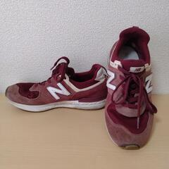 ニューバランス　スニーカー　24.0