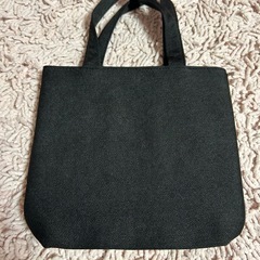 黒花柄トートバッグ　21×17×5センチの画像