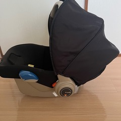 チャイルドシート（〜1歳）ベビーキャリーとしても使用可能 コンビの画像