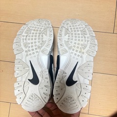 ナイキNIKE スニーカーエアバラージ　28.0cmの画像