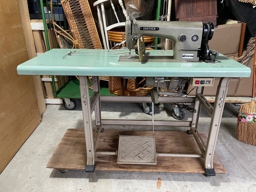 BROTHER DB2-B714-3 100v 工業用ミシン　動作品