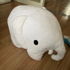 特大ゾウぬいぐるみの画像