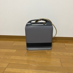 小型のガスファンヒーター