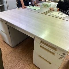 事務机　デスク　横140縦70高さ70