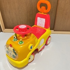 わんわん キッズカー  子供 乗り物 コンビカー 足蹴り車