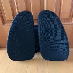 背もたれクッション　チェアー　姿勢矯正、腰痛緩和
