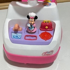 ミニーちゃん キッチン 足蹴り車 コンビカー　キッズカーの画像