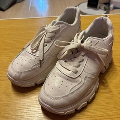 スニーカー