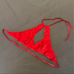 水着　ビキニ　上のみ　メタリック　レッド　の画像