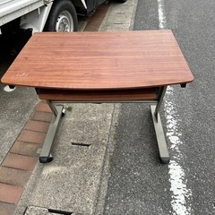 パソコンデスクの画像