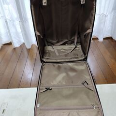 PUJOLS キャリーバッグ　キャリーケース　スーツケースの画像