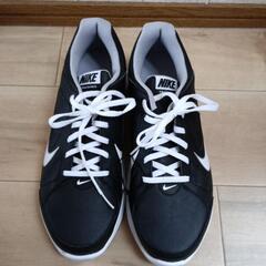 新品★NIKE　スニーカー28㎝の画像