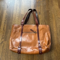 本革のトートバッグの画像