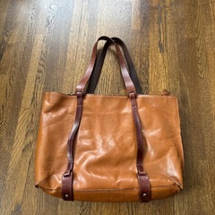本革のトートバッグ