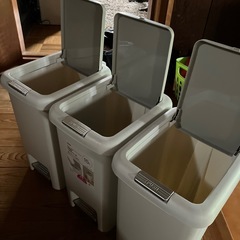 ニトリ2WAYペダルペール3個の画像