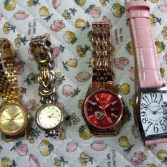 コレクションのお譲りです！女性用腕時計・4点セットのお譲りになります。