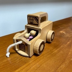 木のおもちゃ　車