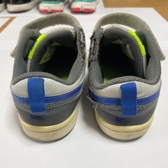 NIKE スニーカー 20cmの画像
