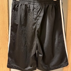 adidas ハーフパンツ（Sサイズ）の画像