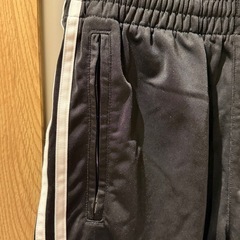 adidas ハーフパンツ（Sサイズ）の画像