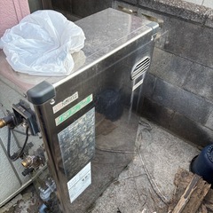 石油給湯器とタンク　ノーリツ