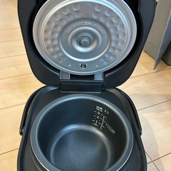炊飯器　3合炊きの画像