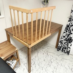 IKEAのダイニングテーブル