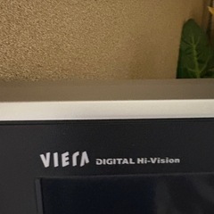 古い大型テレビの画像