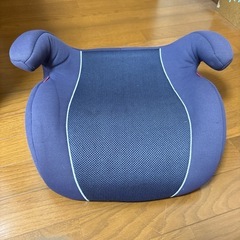 ジュニアシート　カー用品　