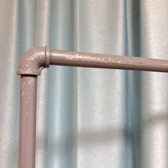 【取引完了】インテリア性抜群　無機質な質感がおしゃれな自作水道管ハンガーラック　ガス管ハンガーラック　の画像