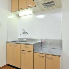 高田馬場駅・破格の初期費用⭐️敷・礼・仲0円⭐️ガスキッチン/給湯（ガス）/シャワー/室内洗濯機置場/TVインターホン/インターホン/バス・トイレ別 − 東京都