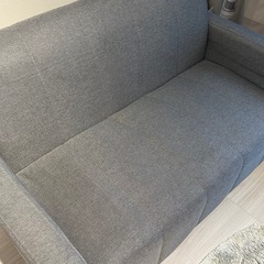 【2,000円】2人掛けソファお譲りします（シンプル／グレー／即...