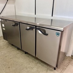 直接引き取り5%OFF　ダイワ 大和冷機 恒温恒湿冷蔵庫 676...