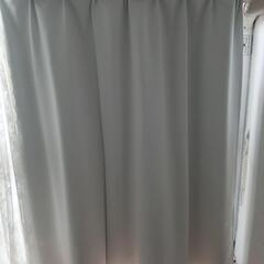 美品　遮光カーテン白