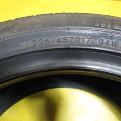 A4643 225/45R17 2本SET 17インチ momo M3 １９年製 新品アウトレット品の画像