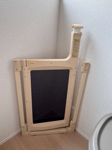 コンビ ハンズフリーゲート