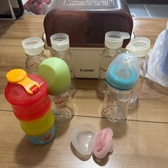 哺乳瓶6本・Combi除菌