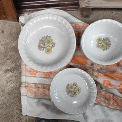 花柄食器の画像