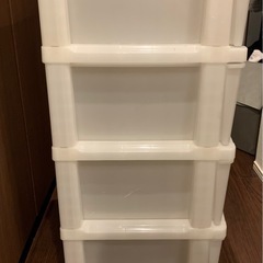 キャスター付き収納ボックスの画像