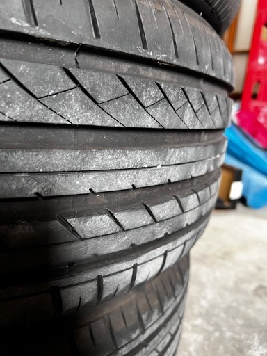 225/35R18 HIFLY  ４本　8分山