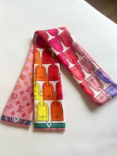 LOUIS VUITTONスカーフ